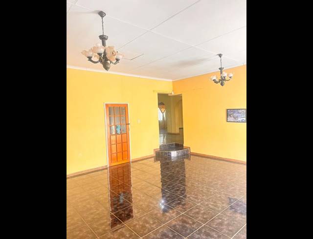 4 BEDROOM HOUSE FOR SALE IN RIVIERA PARK